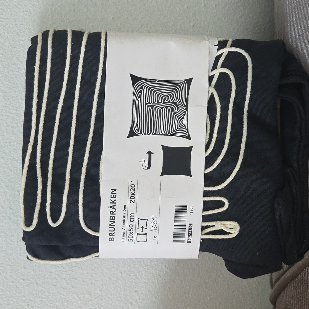 NWT Ikea BRUNBRÄKEN Cushion cover, black/white, 20x20 " - Picture 5 of 7